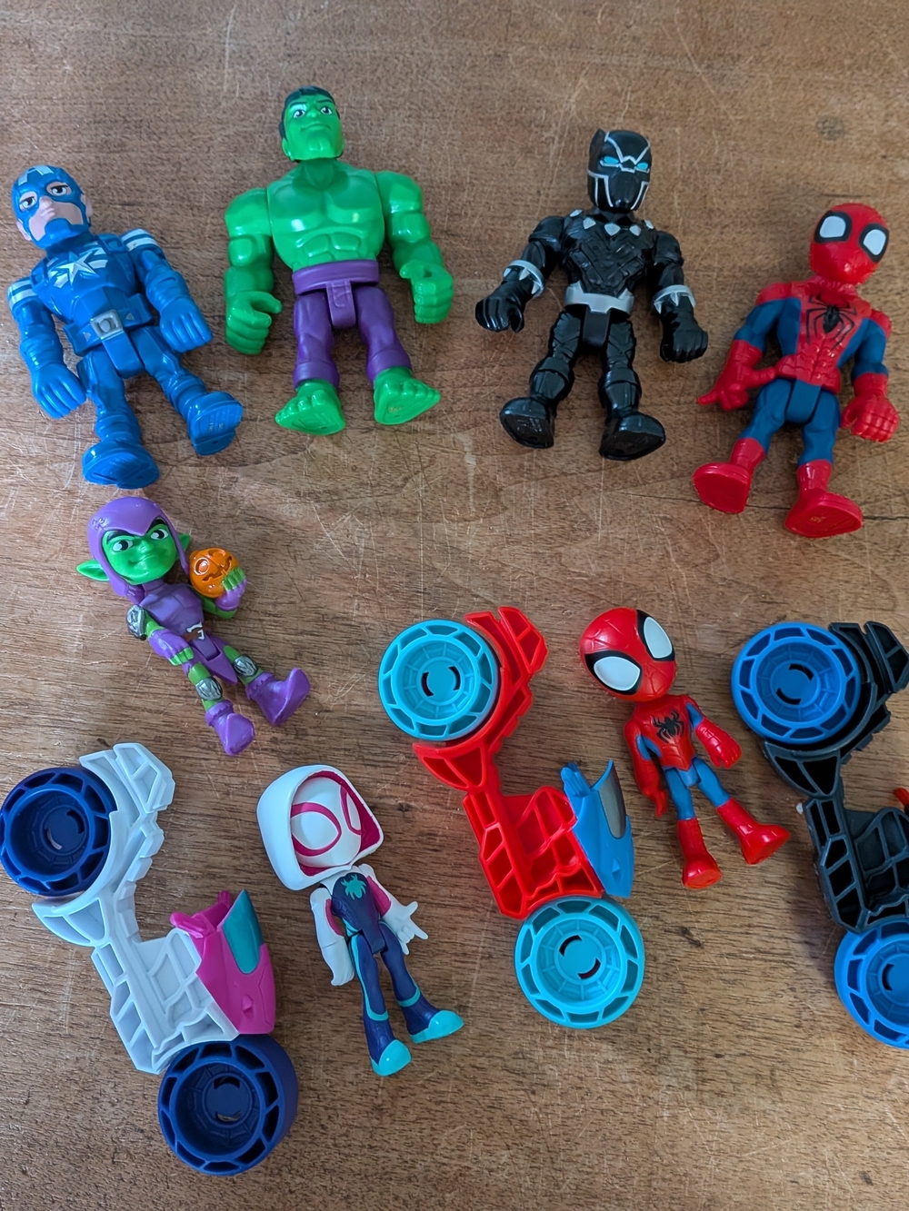 Assorted Kids Superhero Figures Toy Set - Red, Blue, Green, Black, Purple
